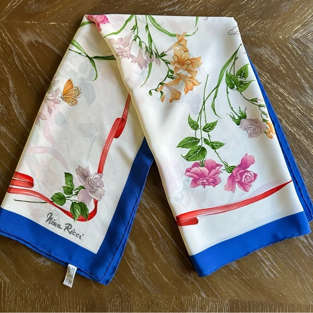 Authentic Nina Ricci Scarf - Picture 9 of 9